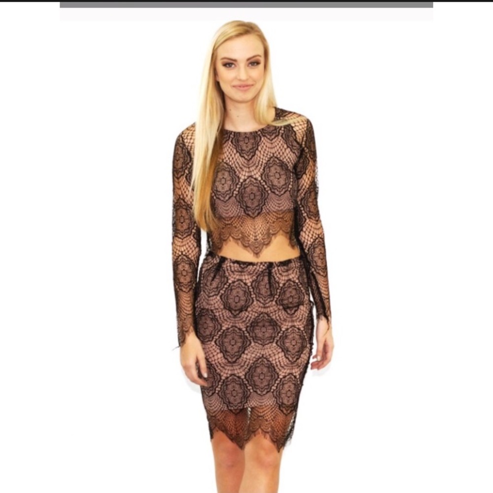 Eyelash lace skirt - Picture 2 of 3